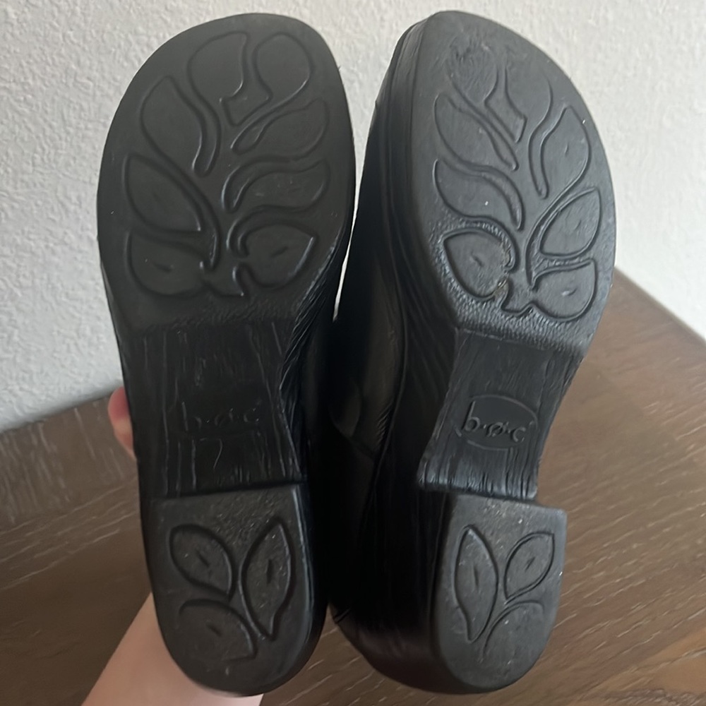 Black Clogs - Picture 3 of 4